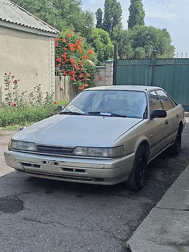 Унаа: Mazda 626: 1989 г., 2 л, Кол менен иштөөчү, Бензин, Лифтбек — 1
