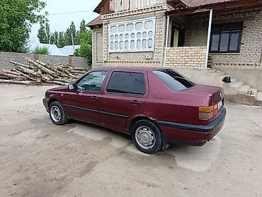 бампер на пассат: Volkswagen Vento: 1993 г., 1.8 л, Механика, Бензин, Седан — 5