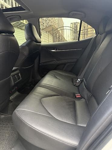 byd e2 2023: Toyota Camry: 2021 г., Гибрид, Седан — 9