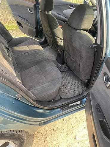 Nissan Primera: 2002 г., 1.8 л, Механика, Бензин, Универсал — 6