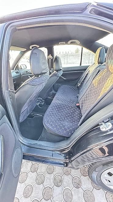 Volkswagen: Volkswagen Bora: 2001 г., 2 л, Ручные, Бензин, Седан — 9