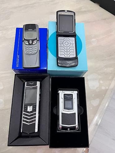 Коллекция легендарных мобильных телефонов (ретро/классические модели)