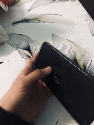 x 256: Смартфон с большим сенсорным дисплеем и тонким корпусом. Особенности — 3