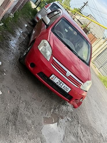 чехлы на ист: Toyota Raum: 2004 г., 1.5 л, Автомат, Бензин, Минивэн — 1