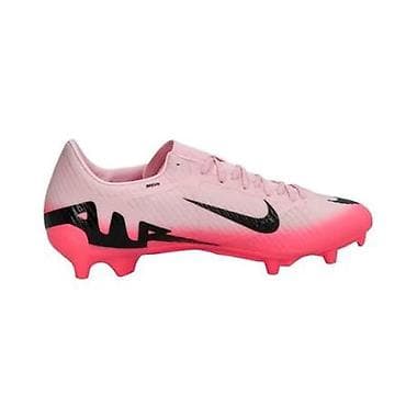 Футбольные бутсы Nike (модель линейки Mercurial) для игры на