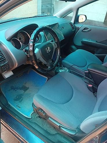 Honda Jazz: 2004 г., 1.3 л, Автомат, Бензин, Хэтчбэк