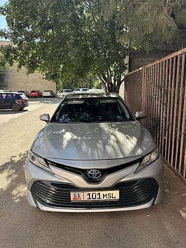 Транспорт: Toyota Camry: 2017 г., 2.5 л, Вариатор, Гибрид, Седан — 8