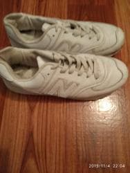 Кроссовки женские 38 размер по 100 сом