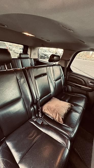 машина в идеальном состоянии: Cadillac Escalade: 2009 г., 6 л, Автомат, Бензин, Внедорожник — 9