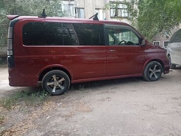 срочно продам авто в связи с переездом: Honda Stepwgn: 2003 г., 2 л, Автомат, Газ, Минивэн — 2
