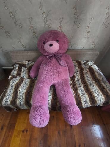 искусственные цветы бишкек: Большой плюшевый медведь очень в хорошем состоянии - Цвет — 1