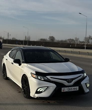 Toyota Camry: 2019 г., 2.5 л, Автомат, Бензин, Седан