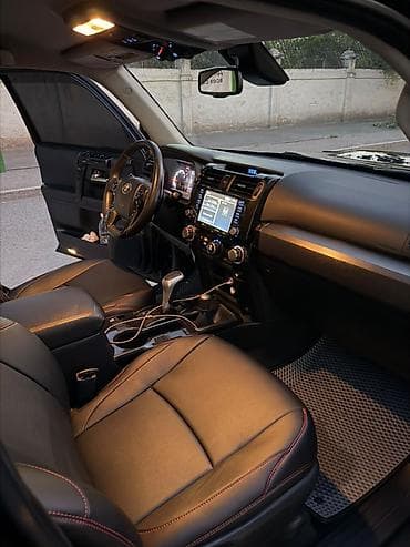 Toyota 4Runner: 2021 г., 4 л, Внедорожник — 6