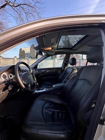 Продажа авто: Mercedes-Benz E-Class: 2002 г., Бензин, Седан — 4