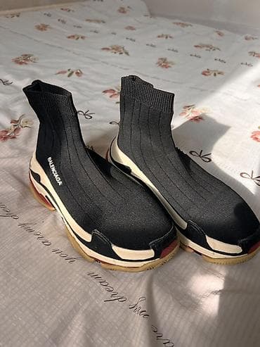 прокат одежд: Подборка женской одежды и обуви: 1) Кроссовки-носки Balenciaga — 1
