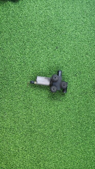 е87: Клапан печки . Е90 Е87 Год 2006 В отличном состоянии, очень большой — 2