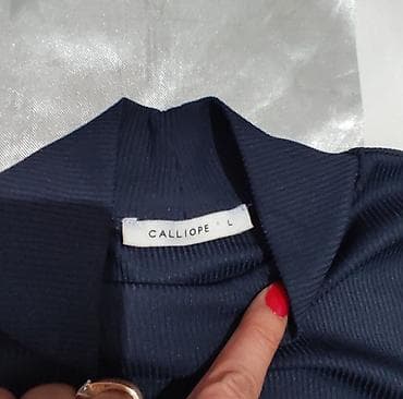 шикарный топ: Новая лёгкая кофта,700 сом новая,размер 42-46 — 3