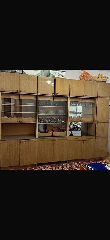 шкафы для одежды: Стенка-шкаф, Тип стенки-шкафа: Модульная, Для зала, Особенности: Для хранения посуды — 1