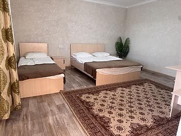 Комнаты: Сдается просторный номер с отдельным санузлом. Особенности: - — 1
