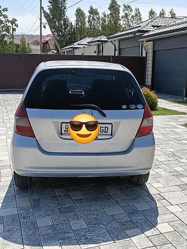 Honda Fit: 2002 г., 1.3 л, Вариатор, Бензин, Хэтчбэк