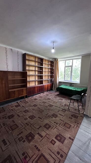 срочно продаётся 1 комнатная квартира в районе шлагбаум по улице кенсуйская 17 пересекает интергельпо: 2 комнаты, 40 м², Хрущевка, 3 этаж, Старый ремонт — 2