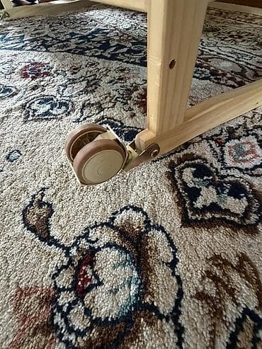 эски эмеректер: Манеж керебет, Колдонулган, Бүктөө, Жыгач — 9