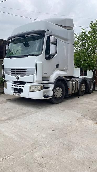 бетон кесебиз: Сүйрөгүч, Renault, 2012 г. — 2