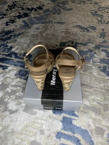 шлепка: Босоножки, 35.5, Б/у, цвет - Бежевый, Платная доставка, Самовывоз — 5