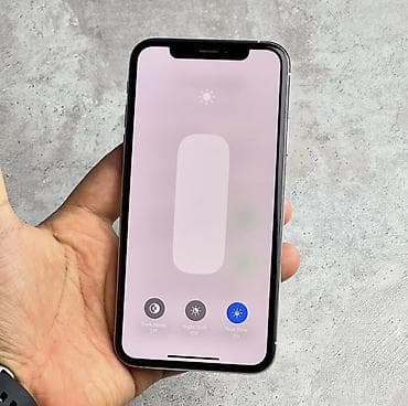 aplle 11: IPhone Xs, Б/у, 64 ГБ, Серебристый, 73 % — 3