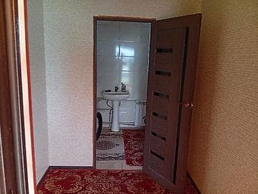 гараж без места: Продаётся одноэтажный дом с просторным двориком и навесом. - Участок — 3