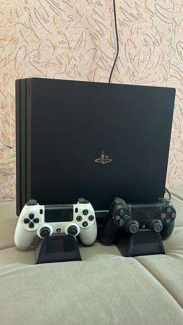 4 плейстейшен: Ассаламу алейкум Продаю PS4 pro на 872 ГБ Один джойстик DualShock — 1