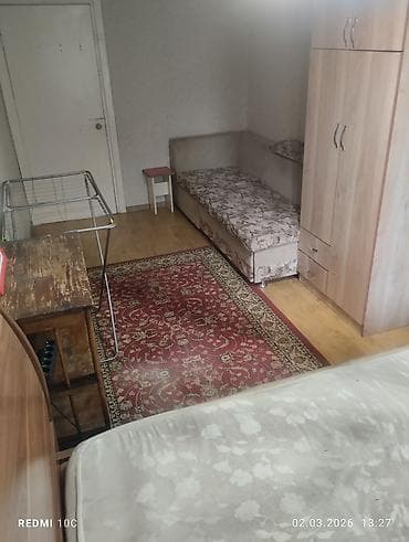 красная комната: 25 м², С мебелью — 2