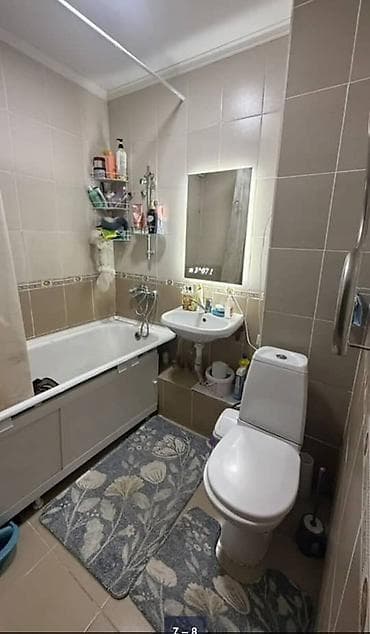 1 комнатная квартира 8 мкр: 1 комната, 33 м², 104 серия, 1 этаж — 3