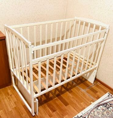 спальные гарнитуры ош: Манеж из дерева 
Состояние хорошее 
Качается — 2