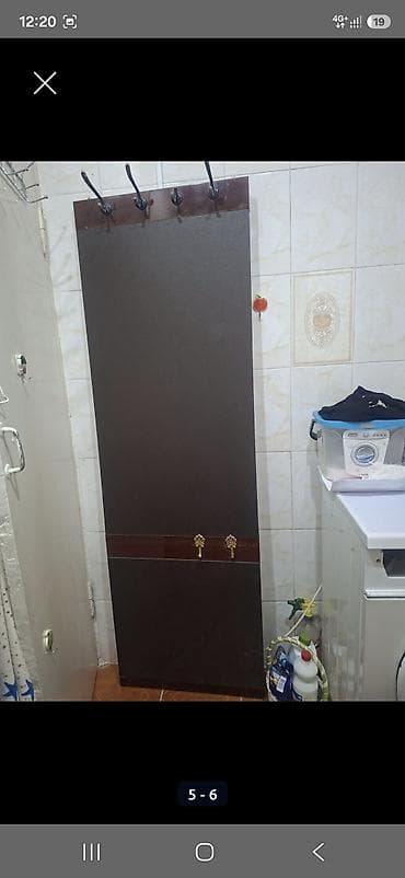 тумба бу: Тумба 1 шт, подвесной вешалка в коридор, и 2 шт. кровать без ничего — 4