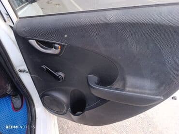 обмен дом на авто: Белый пятидверный хэтчбек Honda Jazz, идеально подходящий для — 15