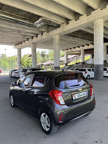 Chevrolet: Chevrolet Spark: 2016 г., 1 л, Вариатор, Бензин, Хэтчбэк — 3