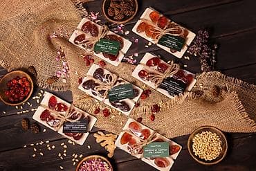 Набор натуральных таёжных лакомств и напитков «Таёжный Тайник» Состав