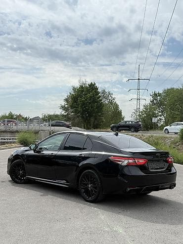Toyota Camry: 2019 г., 2.5 л, Автомат, Бензин, Седан — 3