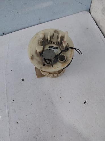 Автокосметика: Бензонасос Mitsubishi 2003 г., Б/у, Оригинал, Япония — 3