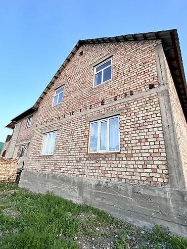 участое: Продается кирпичный двухэтажный дом с мансардной крышей на участке — 3