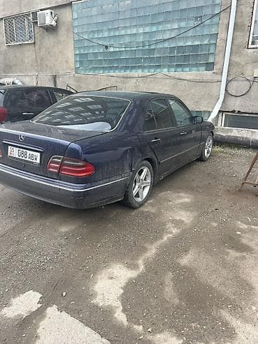 Транспорт: Mercedes-Benz E-Class: 1999 г., Седан — 4