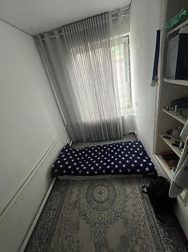 mega hous: Продается частный дом с участком 4 соток Район пишпек, главная улица — 4