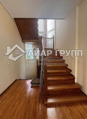Дома: ‼️ ПРОДАЁТСЯ КОТТЕДЖ В ЦЕНТРЕ ЧОЛПОН-АТЫ ‼️ 🔷 Расположение: ЦО — 6