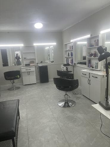 сдаю помещения под салон красоты: Сдается Парикмахерское рабочее место в полностью оборудованном салоне — 4