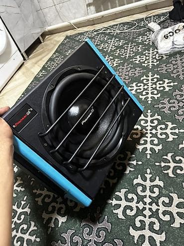 Сабвуфер Pioneer в корпусе с встроенным усилителем - Активный