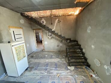 Изготавливаем лестницы. Каркас выполняется в зависимости от дерево