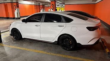 Geely: Geely Binrui: 2022 г., Лифтбек — 3