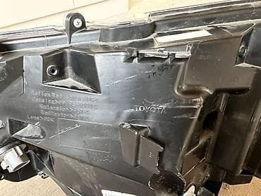 Автозапчасти: Передняя правая фара Toyota 2020 г., Б/у, Оригинал, США — 4