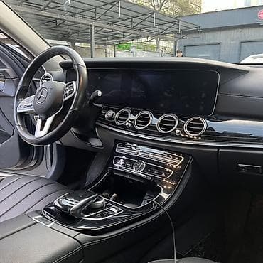 Mercedes-Benz E-Class: 2019 г., 3 л, Автомат, Бензин, Седан — 3